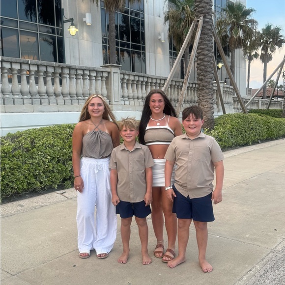 Meet your Posher, Krystle - Picture 2 of 7